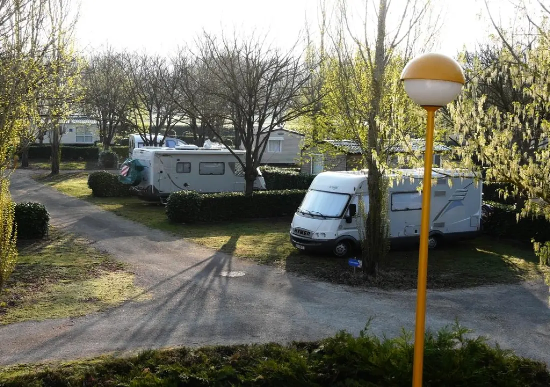 Ushuaïa Villages - Camping Le Port de Lacombe 3 étoiles★★★