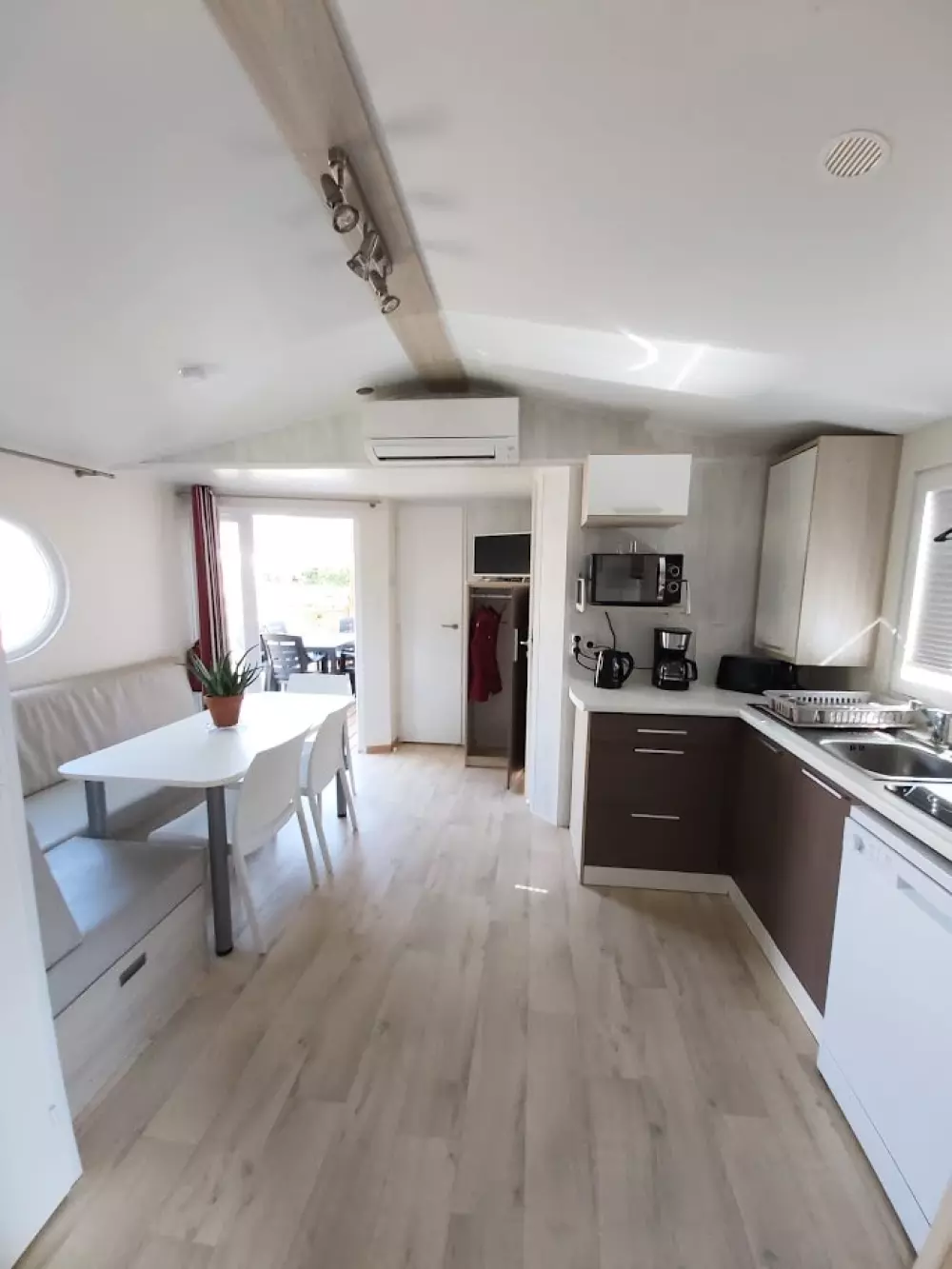 Ushuaïa Villages - Camping Le Port de Lacombe 3 étoiles★★★