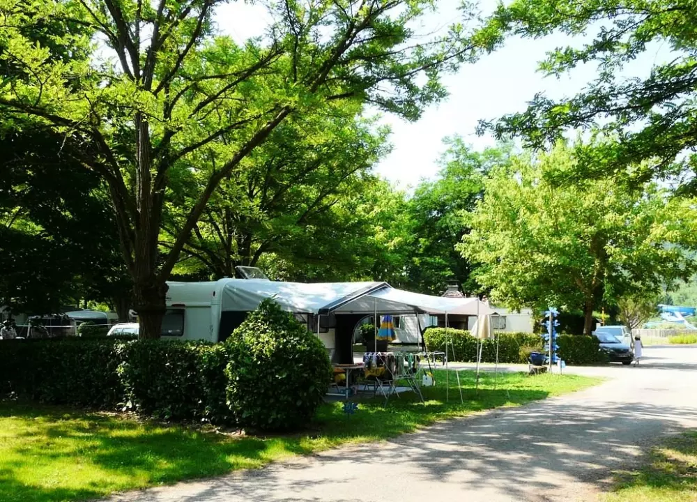 Ushuaïa Villages - Camping Le Port de Lacombe 3 étoiles★★★