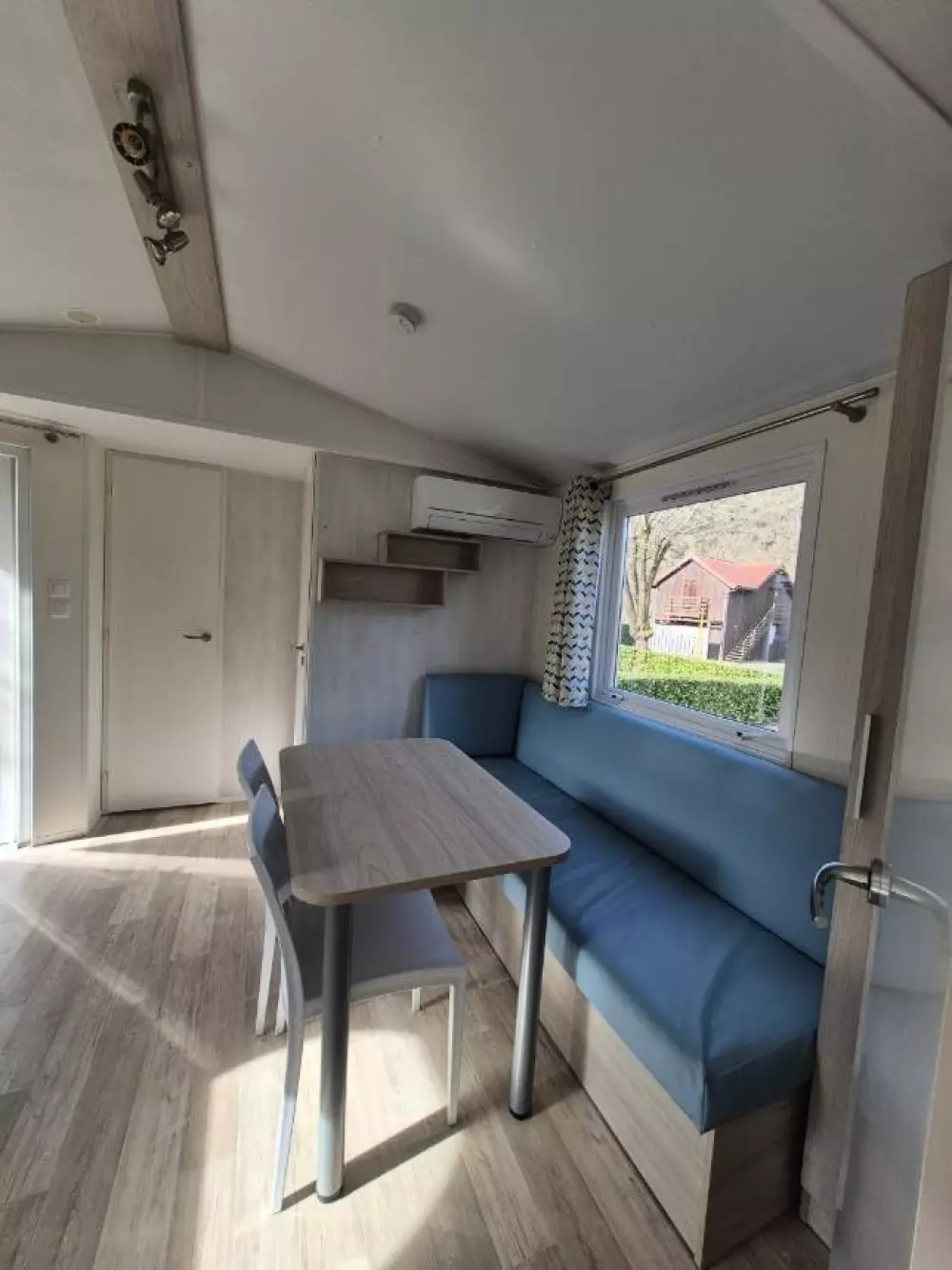 Ushuaïa Villages - Camping Le Port de Lacombe 3 étoiles★★★