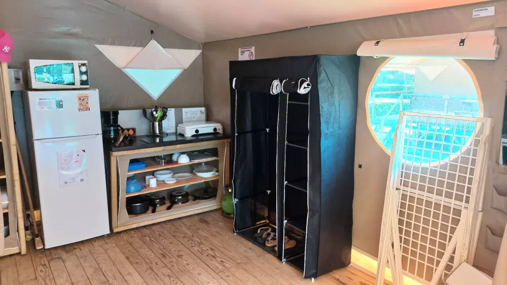 Ushuaïa Villages - Camping Le Port de Lacombe 3 étoiles★★★