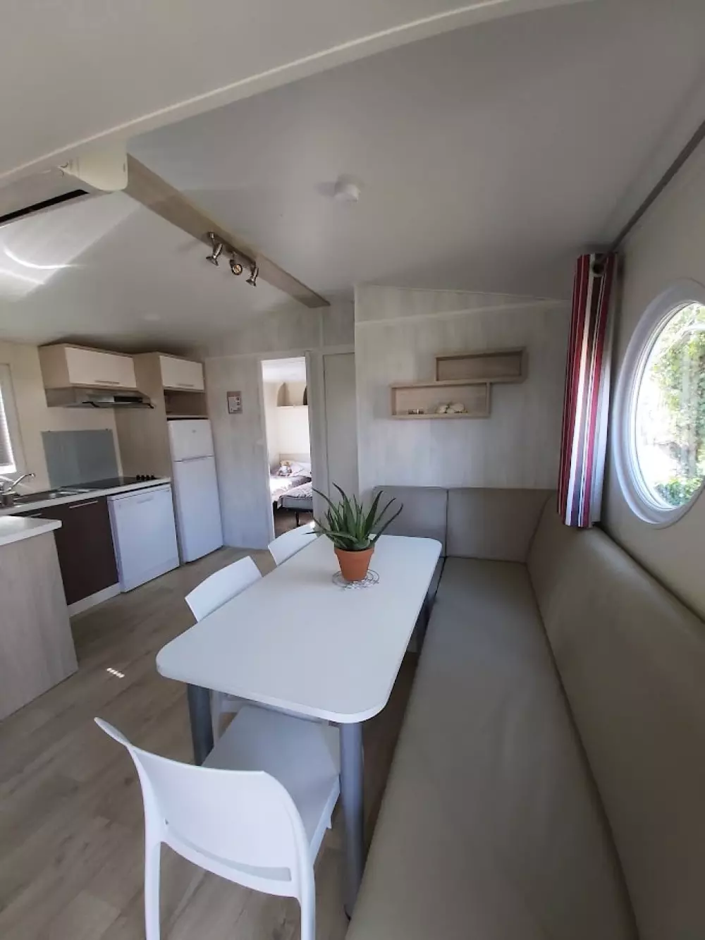 Ushuaïa Villages - Camping Le Port de Lacombe 3 étoiles★★★