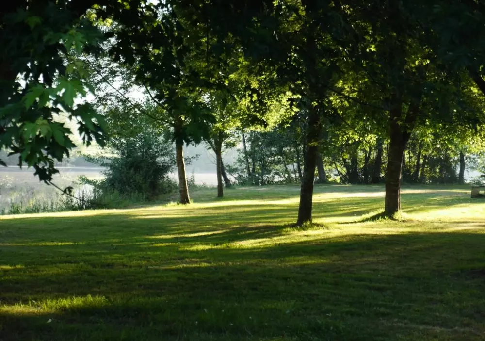 Ushuaïa Villages - Camping Le Port de Lacombe 3 étoiles★★★