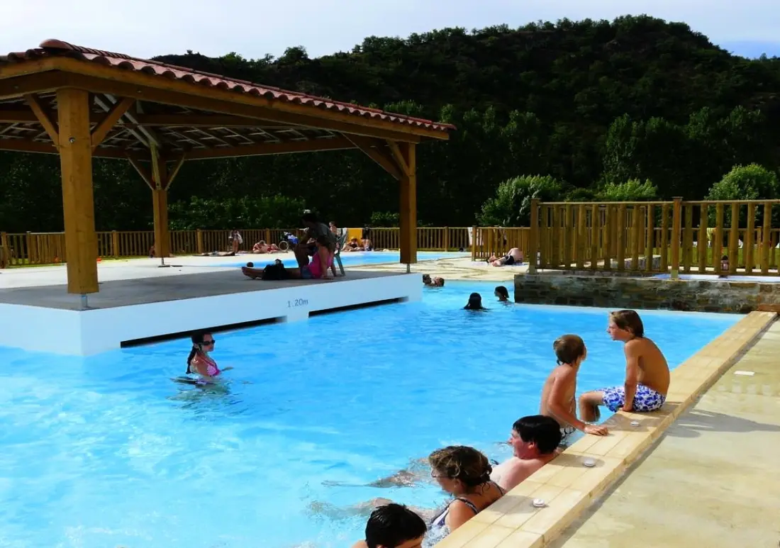 Ushuaïa Villages - Camping Le Port de Lacombe 3 étoiles★★★