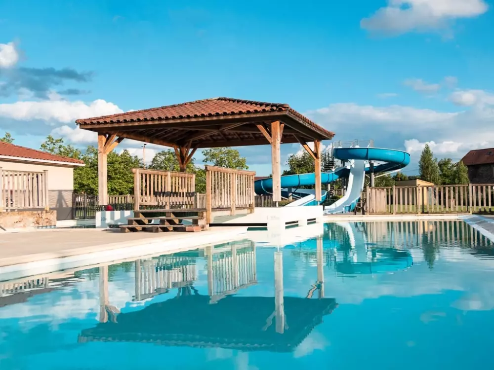 Ushuaïa Villages - Camping Le Port de Lacombe 3 étoiles★★★