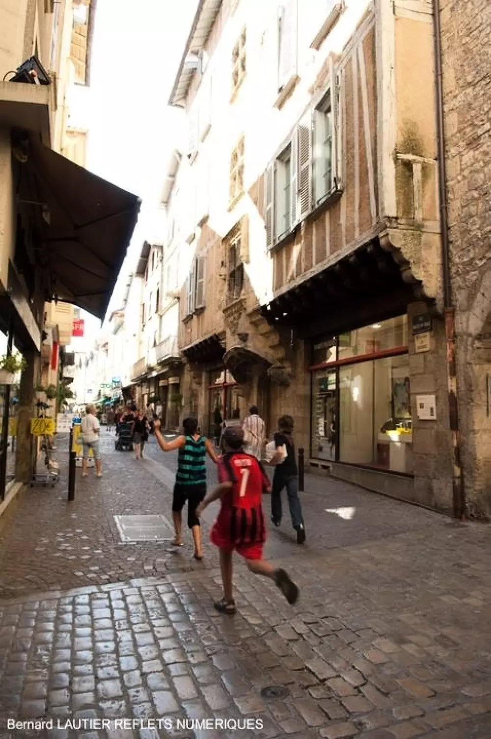 Ushuaïa Villages - Camping Le Port de Lacombe 3 étoiles★★★