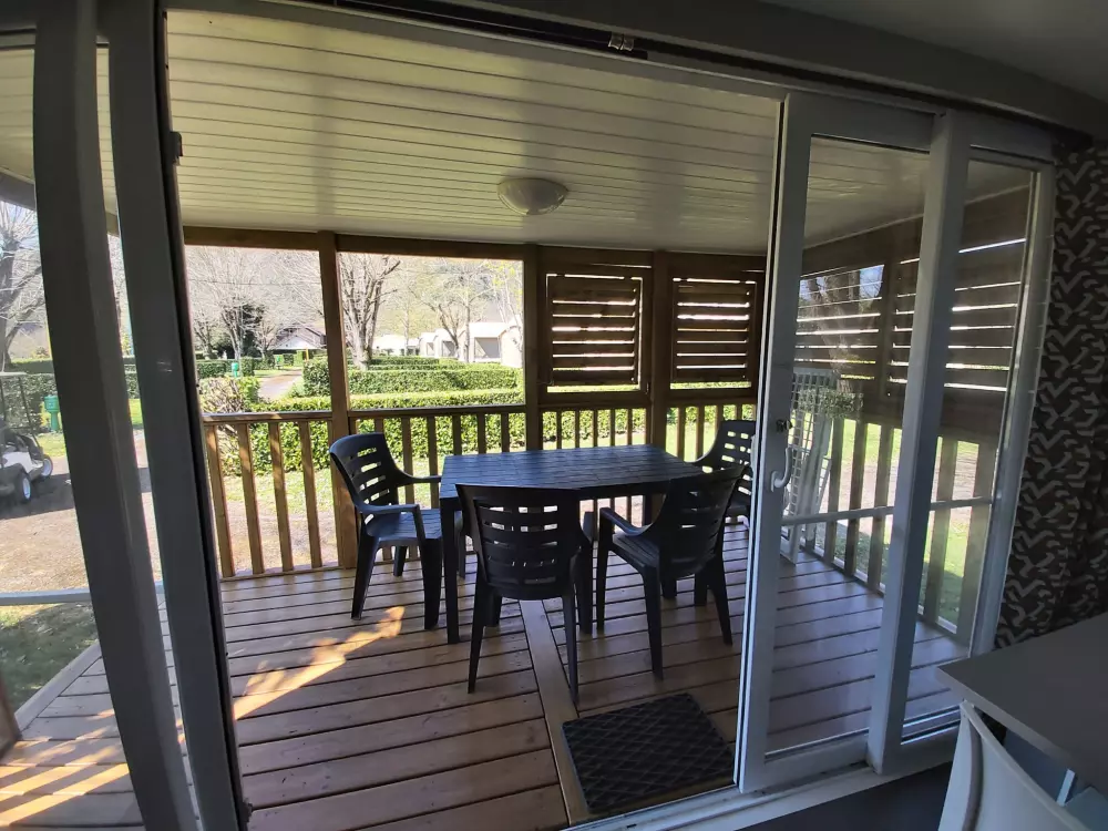 Ushuaïa Villages - Camping Le Port de Lacombe 3 étoiles★★★