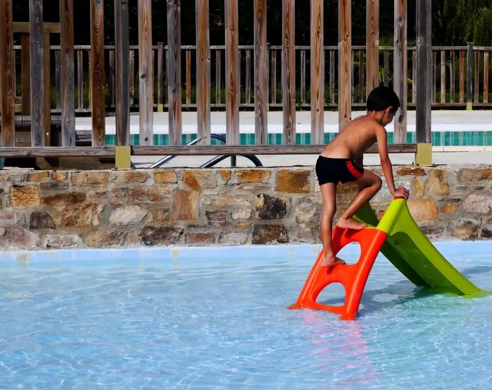 Ushuaïa Villages - Camping Le Port de Lacombe 3 étoiles★★★