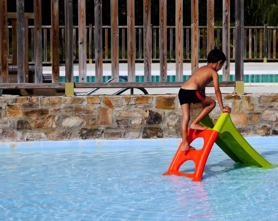 Ushuaïa Villages - Camping Le Port de Lacombe 3 étoiles★★★