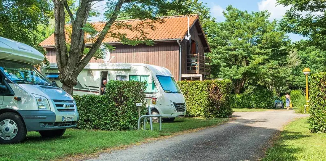 Ushuaïa Villages - Camping Le Port de Lacombe 3 étoiles★★★