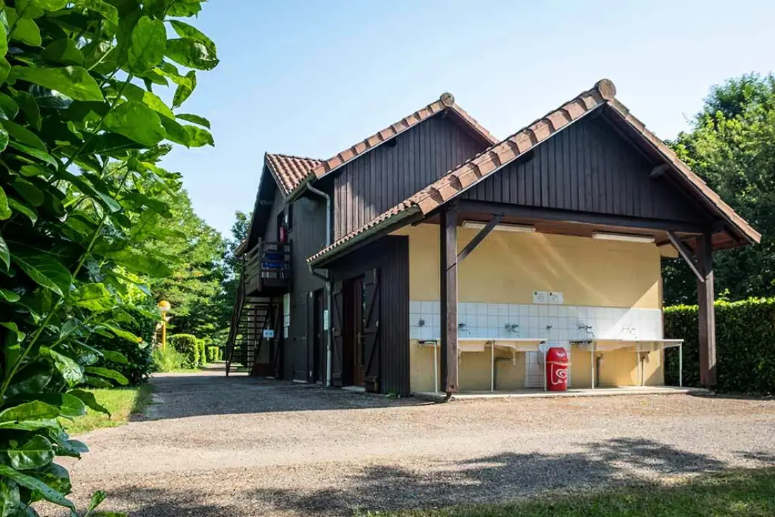 Ushuaïa Villages - Camping Le Port de Lacombe 3 étoiles★★★