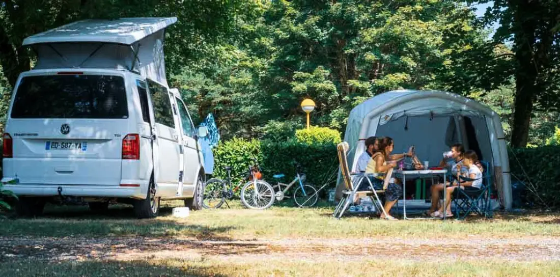 Ushuaïa Villages - Camping Le Port de Lacombe 3 étoiles★★★
