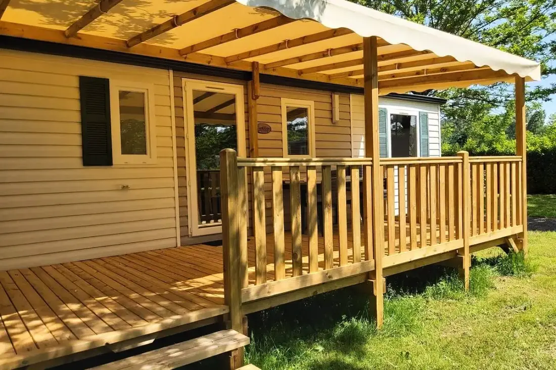Ushuaïa Villages - Camping Le Port de Lacombe 3 étoiles★★★