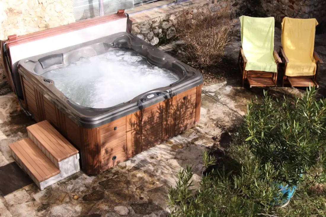 La Farigoule, Location 8 Personnes Avec Piscine Partagée, Nature Et Calme