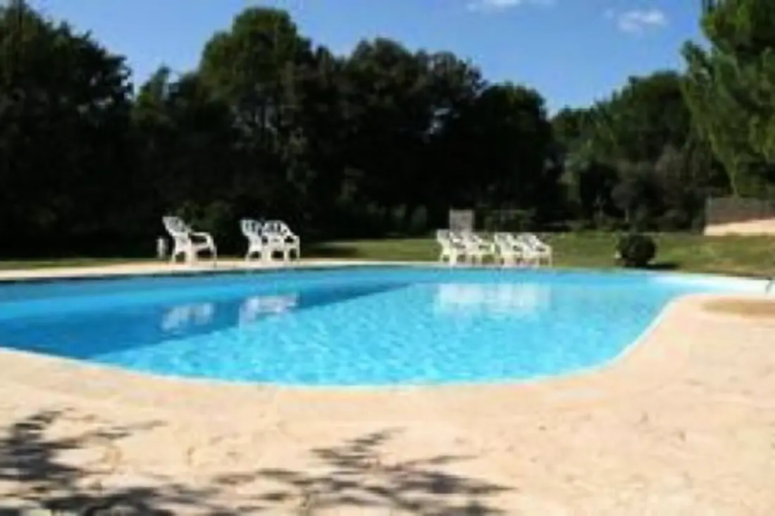 Le Jas, Mas De Charme, Piscine Partagée , Nature, Calme, 6 Ha En Provence