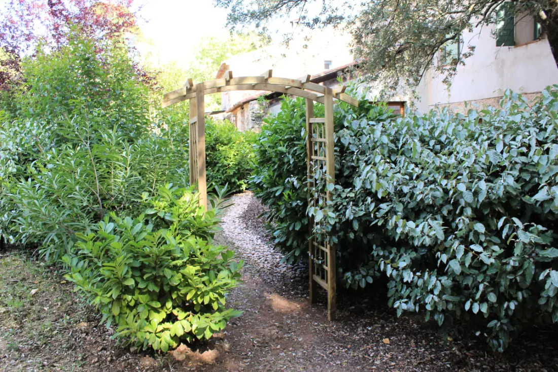 Le Jas, Mas De Charme, Piscine Partagée , Nature, Calme, 6 Ha En Provence