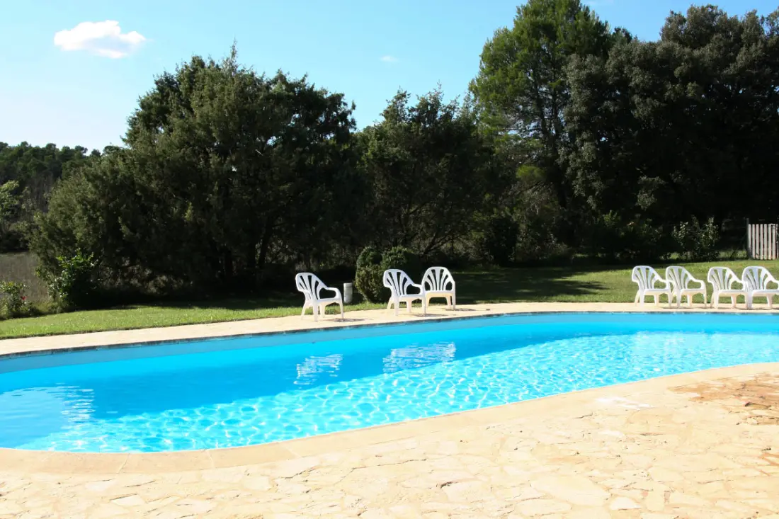Lou Penequet, Mas Typique Avec Piscine En Provence, Nature, Calme