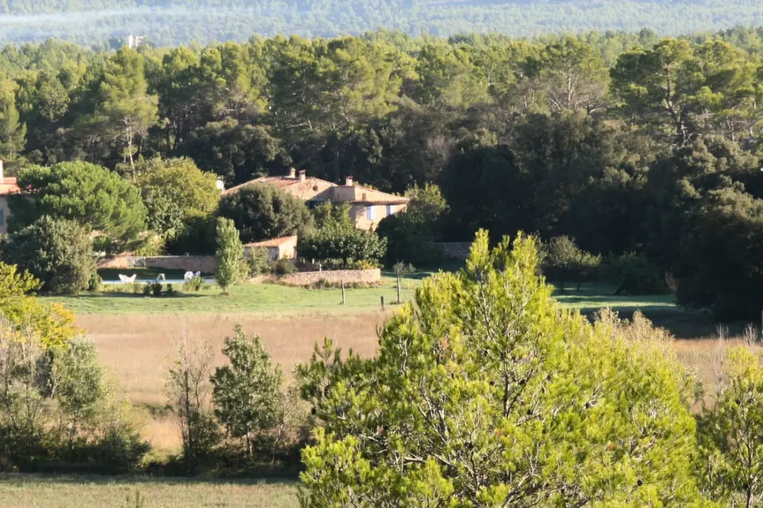 Lou Penequet, Mas Typique Avec Piscine En Provence, Nature, Calme