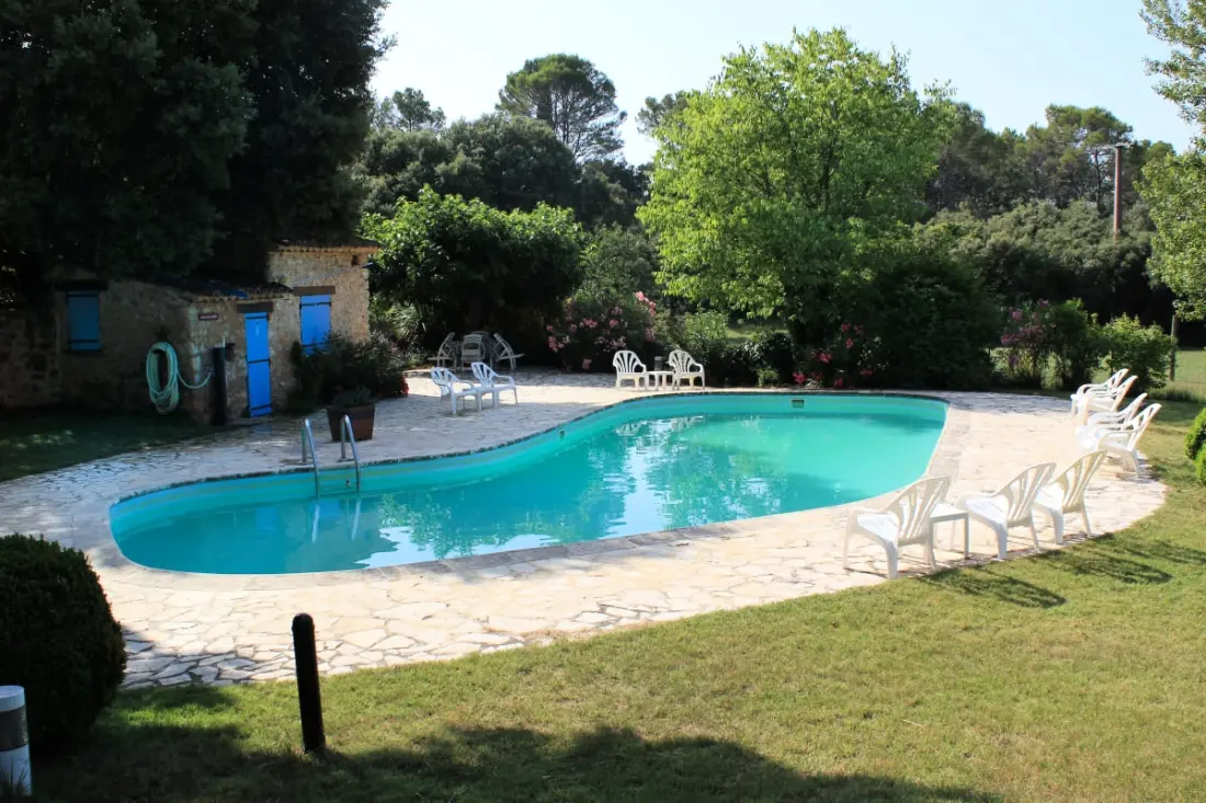 Lou Penequet, Mas Typique Avec Piscine En Provence, Nature, Calme
