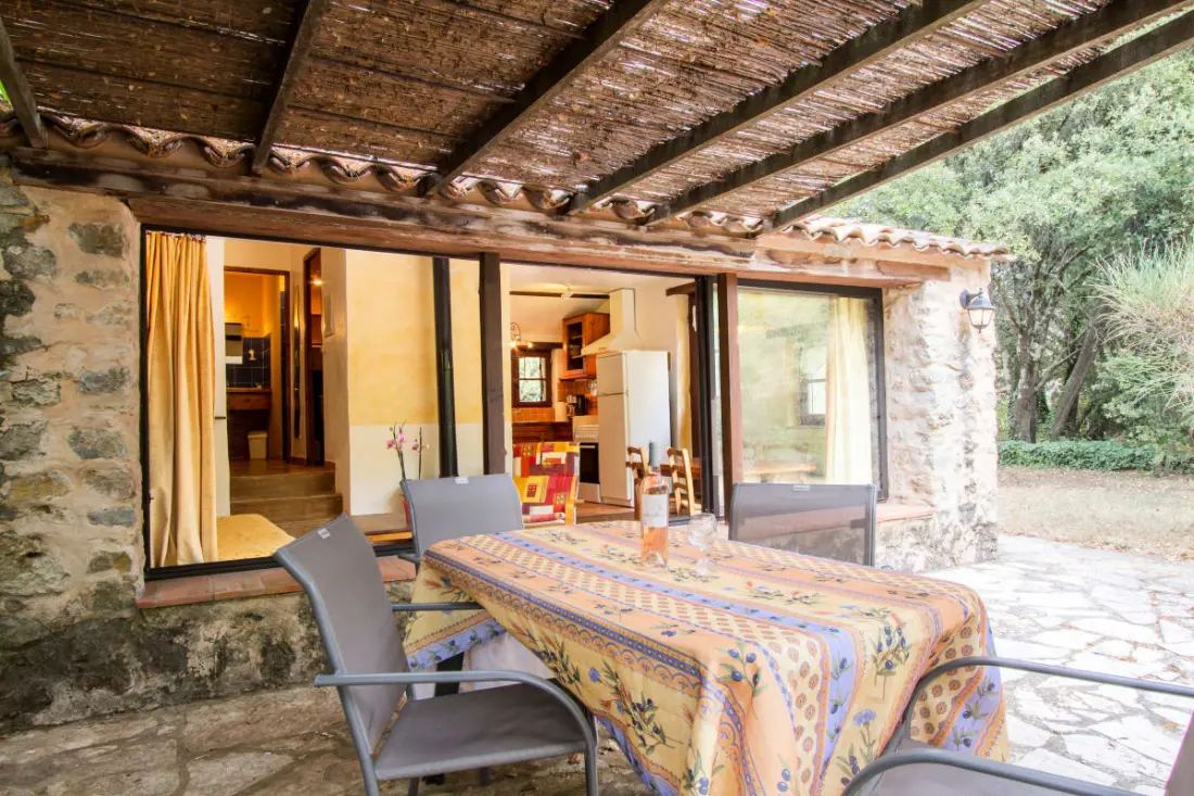 Lou Petarel, Mas Provençal Typique Avec Piscine Partagée, Calme, Nature