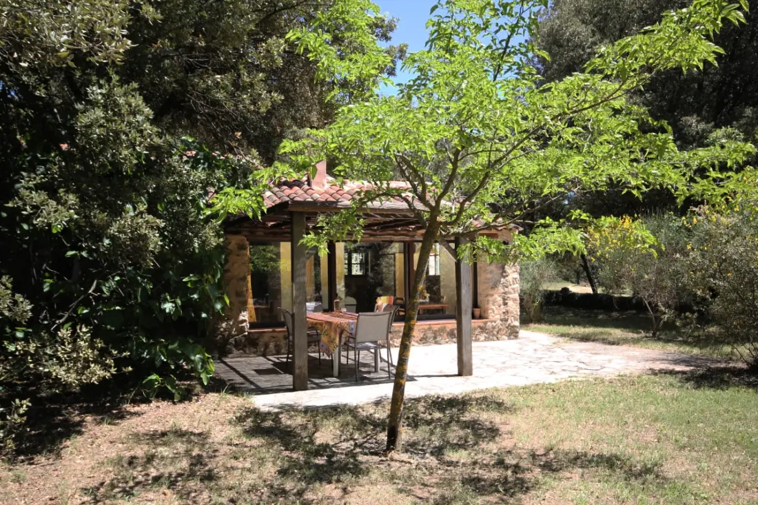 Lou Petarel, Mas Provençal Typique Avec Piscine Partagée, Calme, Nature