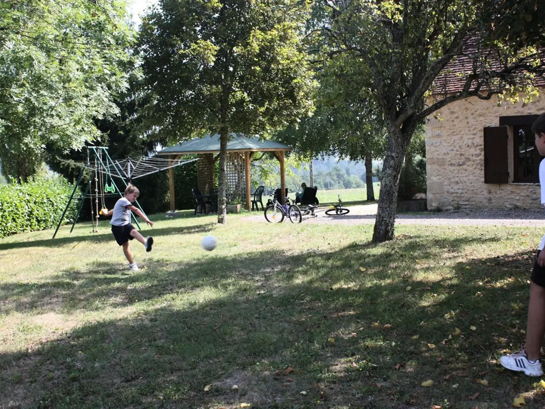 Maison de Vacances Fleurac 5
