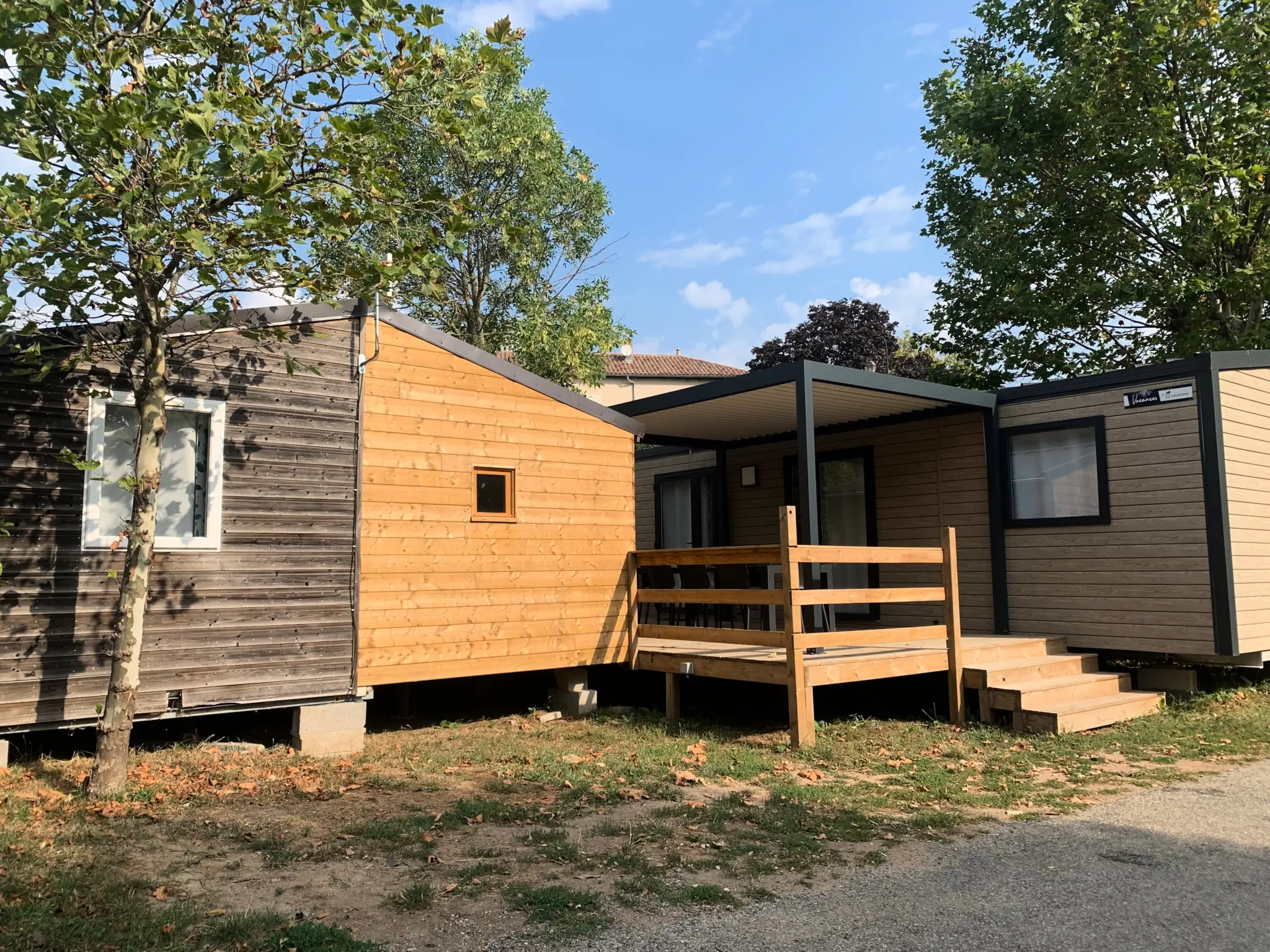 Camping de la Grappe Fleurie in Fleurie, Frankreich (2026) | Alle  Campingpltze auf JetCamp.com