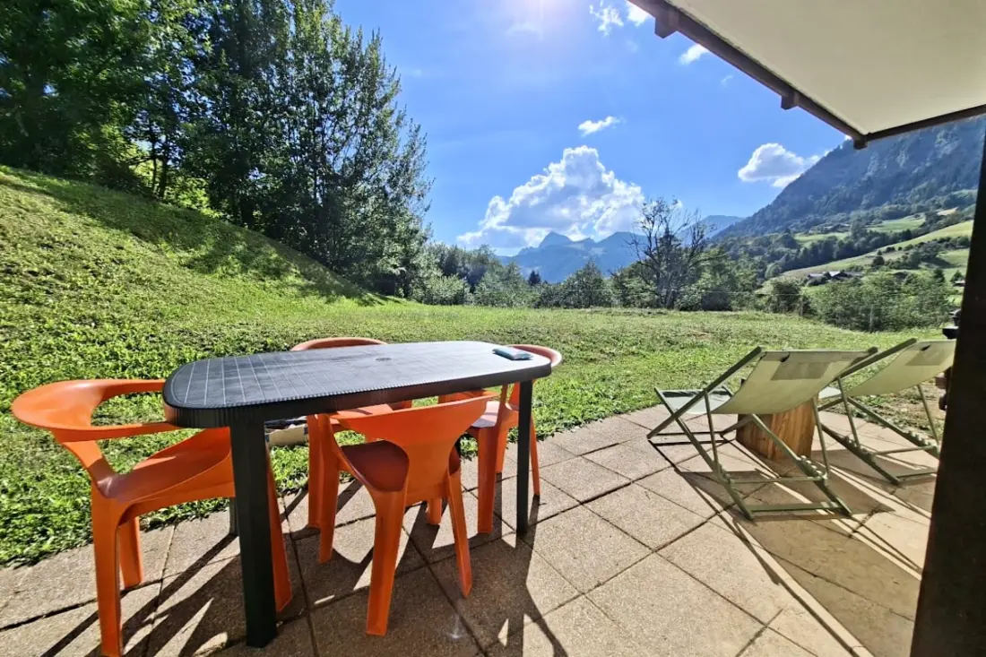 "le Pied" Des Pistes , Terrasse , Piscine