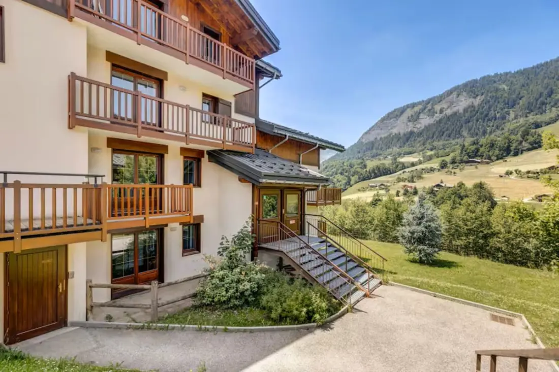 "le Pied" Des Pistes , Terrasse , Piscine