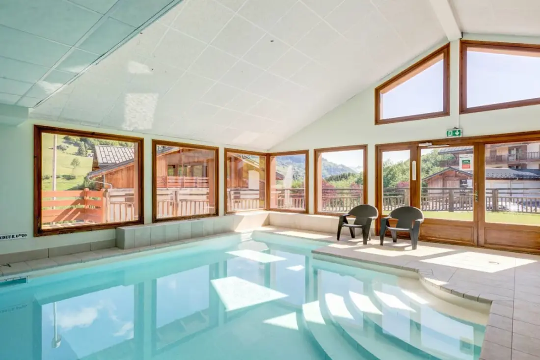 "le Pied" Des Pistes , Terrasse , Piscine