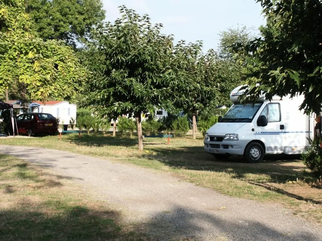 Camping DU LAC 4 étoiles★★★★