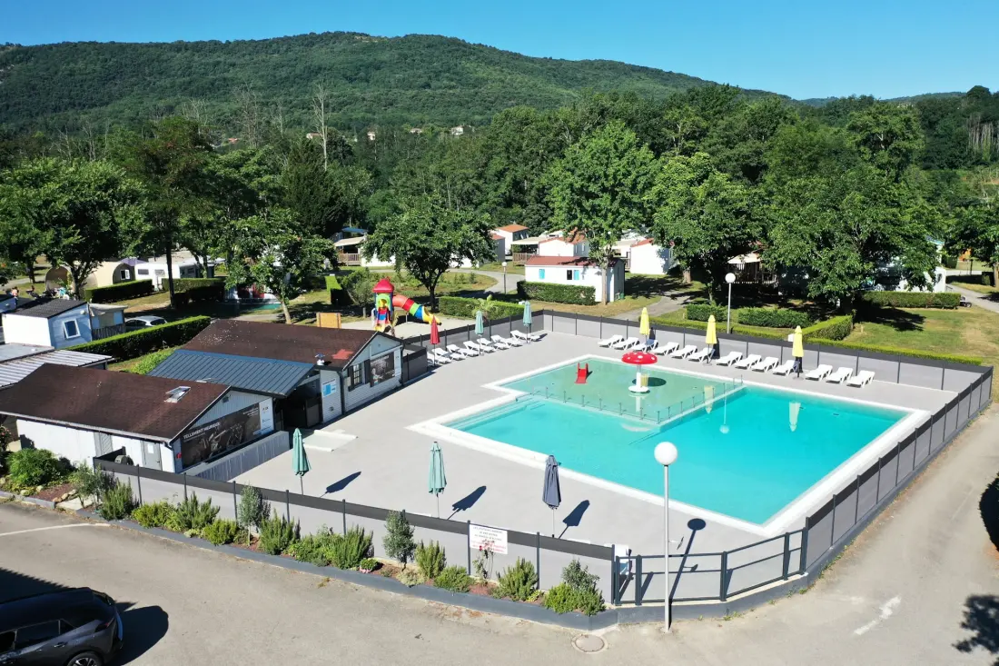 Camping DU LAC 4 étoiles★★★★