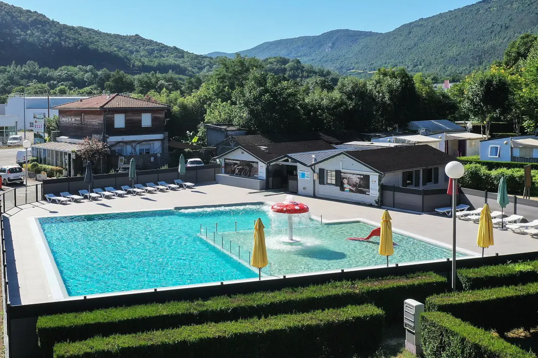 Camping DU LAC 4 étoiles★★★★