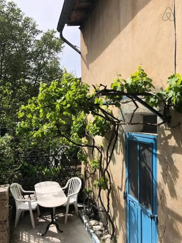 Charmante Maison De Village à Fontaine-de-vaucluse