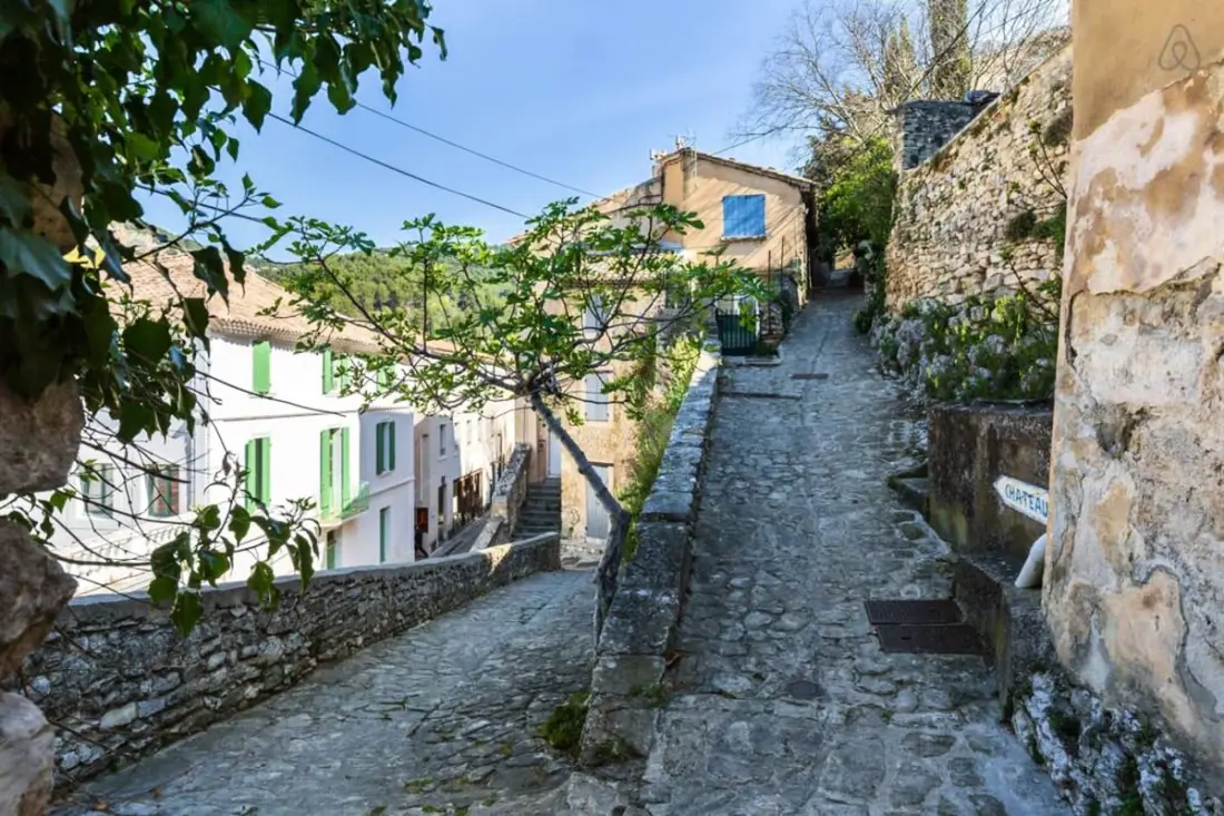 Charmante Maison De Village à Fontaine-de-vaucluse