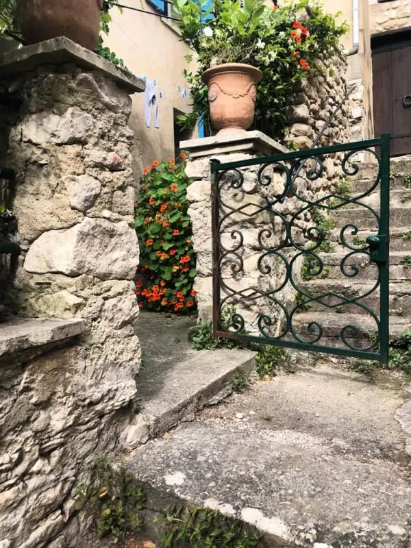Charmante Maison De Village à Fontaine-de-vaucluse