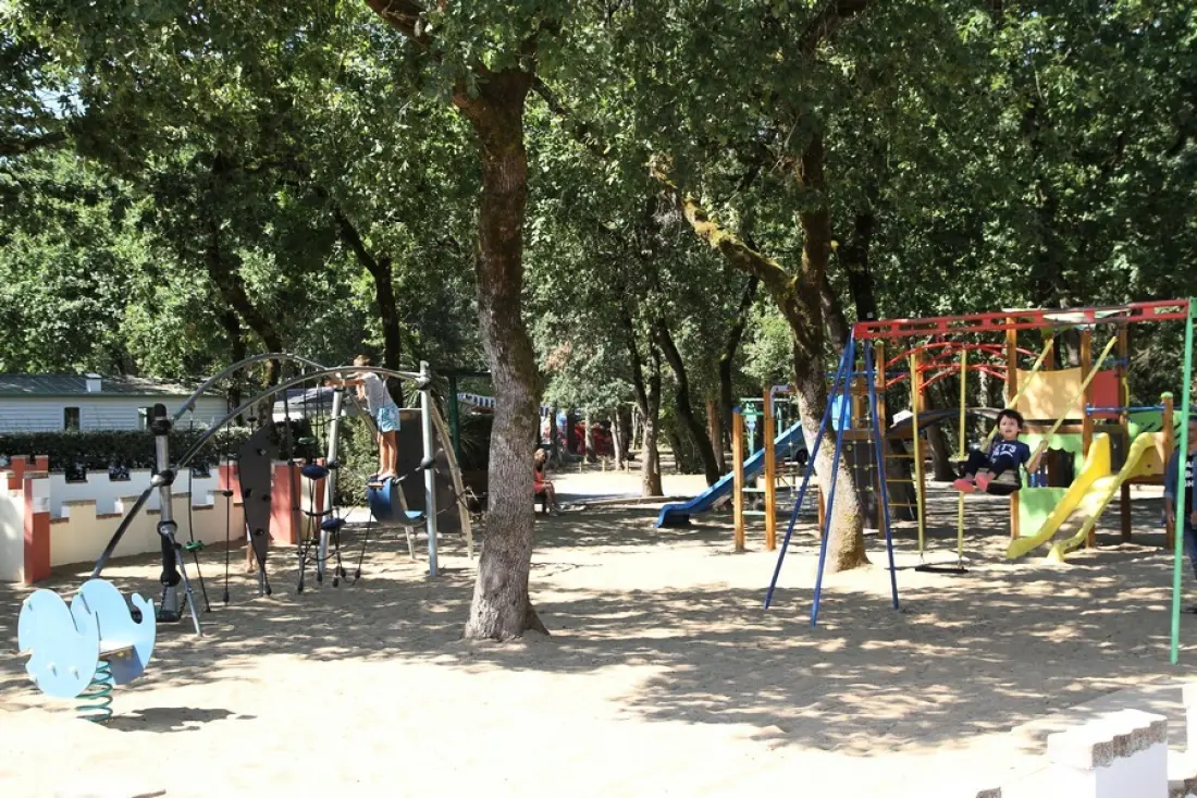 Camping Domaine les Charmilles 4 étoiles★★★★