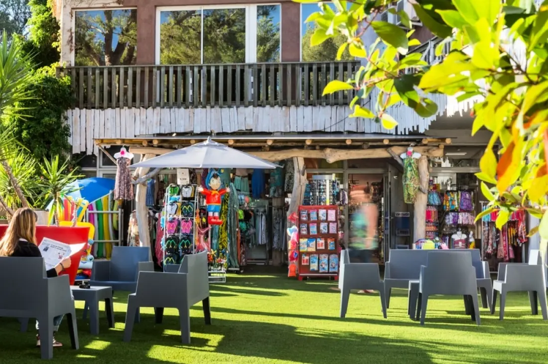 Camping  Holiday Green 5 étoiles★★★★★
