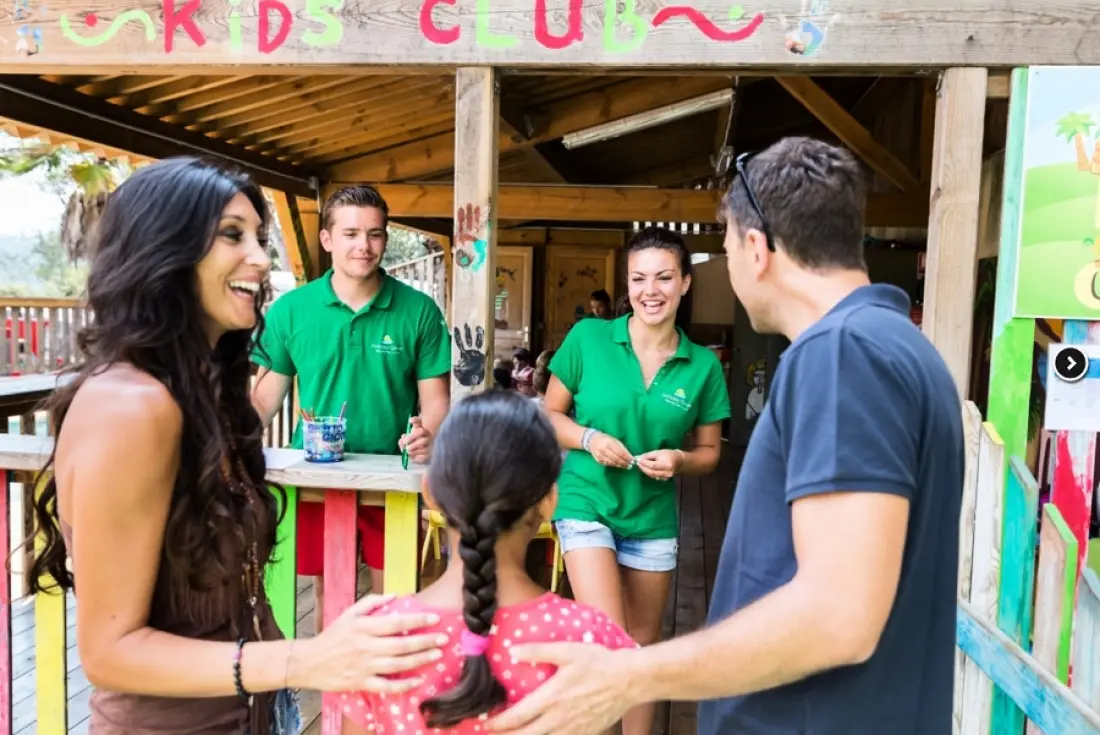 Camping  Holiday Green 5 étoiles★★★★★