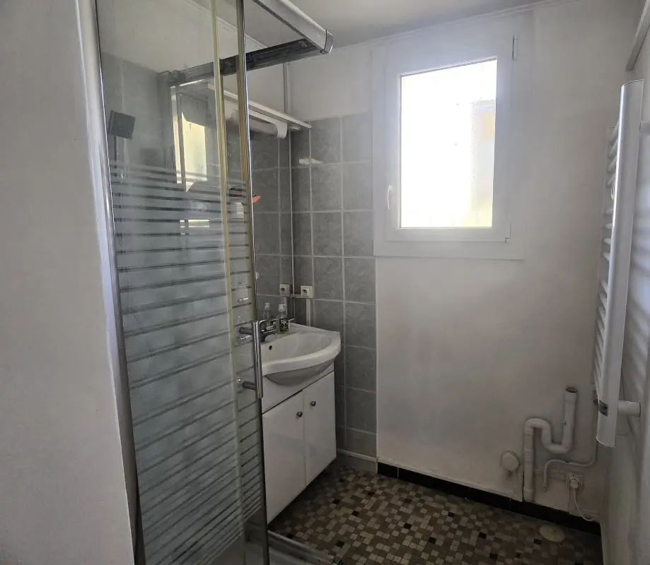 Appartement à Fréjus Proche Plage Avec Balcon