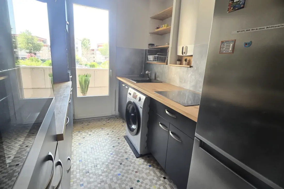 Appartement à Fréjus Proche Plage Avec Balcon