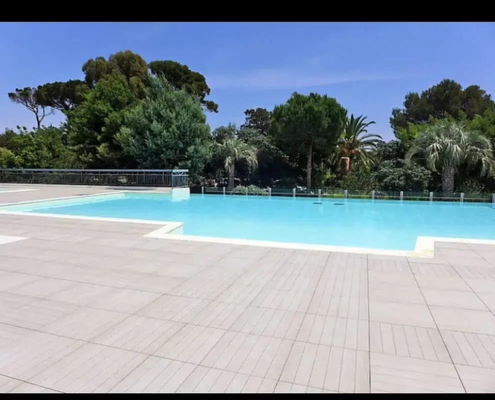 Appartement Avec Piscine Et Jardin à Saint Aygulf