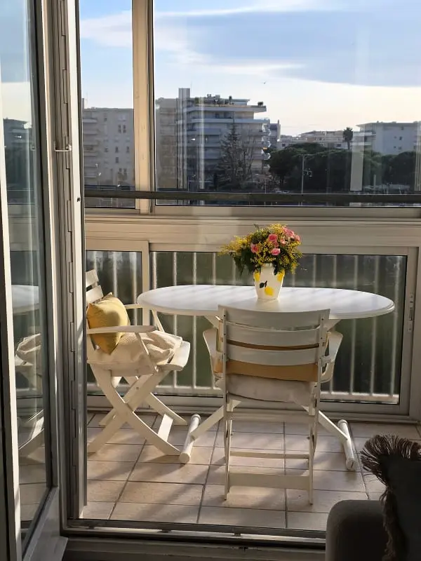 Appartement Avec Vue Et Terrasse à Fréjus