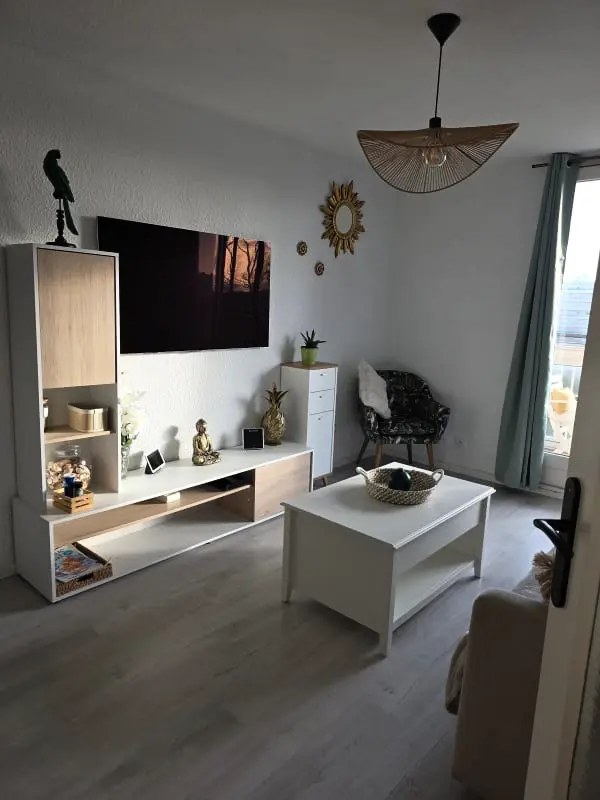 Appartement Avec Vue Et Terrasse à Fréjus