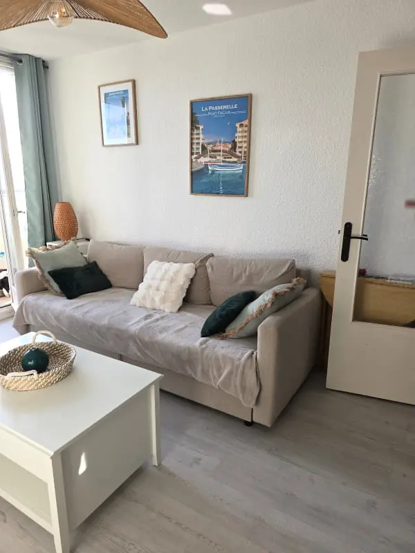 Appartement Avec Vue Et Terrasse à Fréjus
