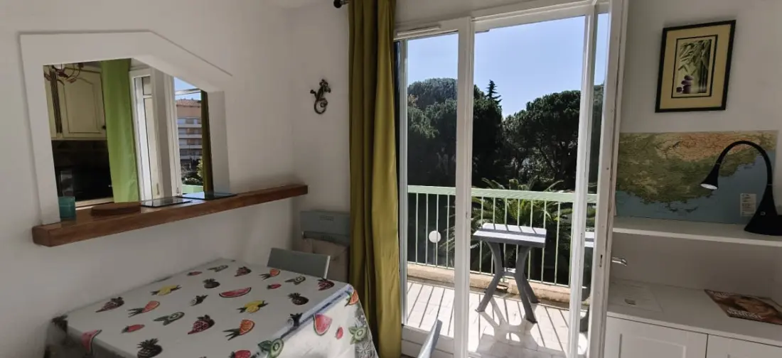 Appartement Calme Avec Balcon Et Piscine
