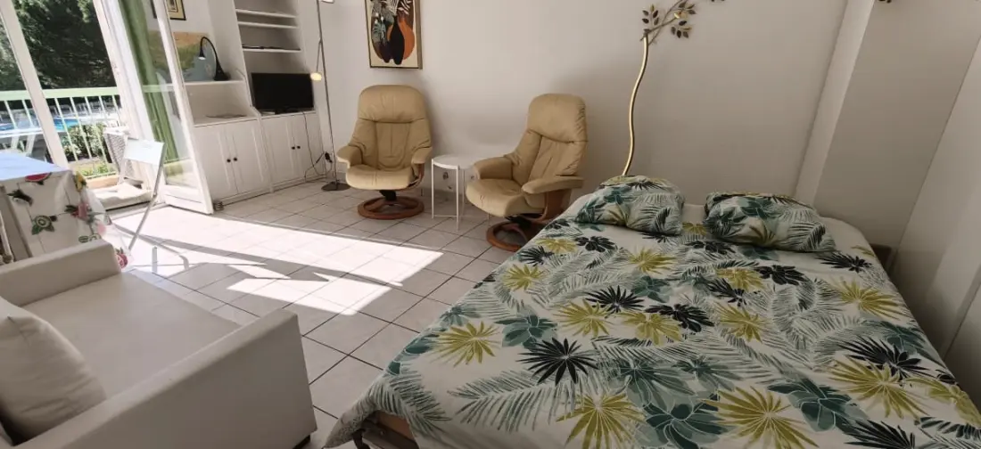 Appartement Calme Avec Balcon Et Piscine