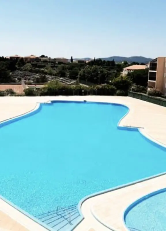 Appartement Lumineux Avec Balcon Et Piscine