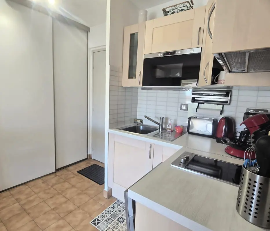 Appartement Lumineux Avec Balcon Et Piscine