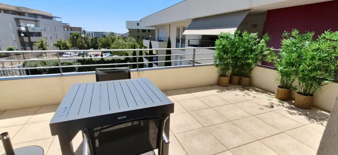 Appartement Refait à Neuf Avec Piscine Et Terrasse